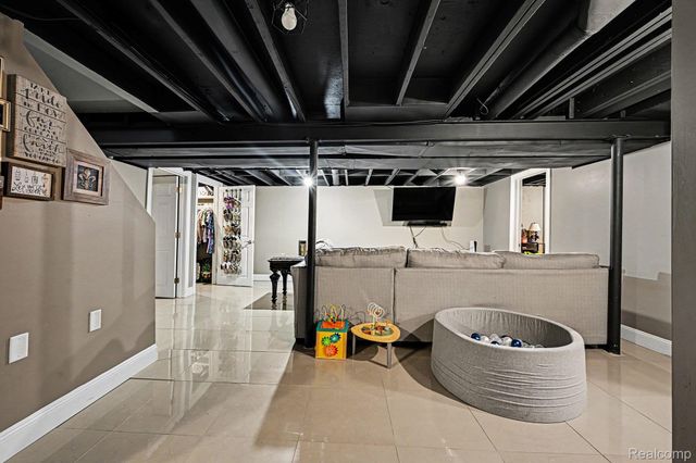 30294 Cherry Avenue, Romulus, MI 48174