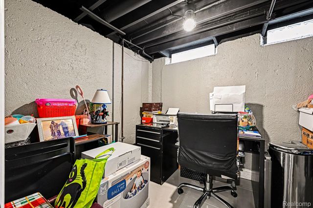 30294 Cherry Avenue, Romulus, MI 48174