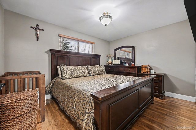 30294 Cherry Avenue, Romulus, MI 48174