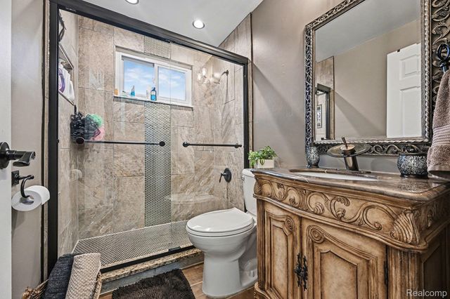 30294 Cherry Avenue, Romulus, MI 48174