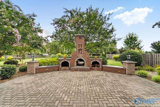 378 Natures Way SW, Huntsville, AL 35824