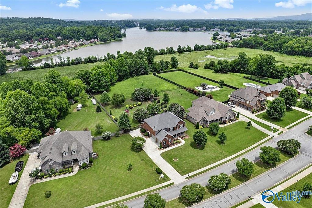 378 Natures Way SW, Huntsville, AL 35824