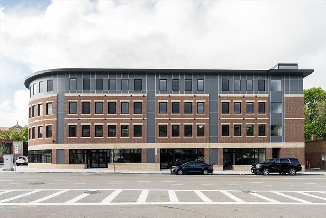 317 Belgrade Ave 207, Boston, MA 02131