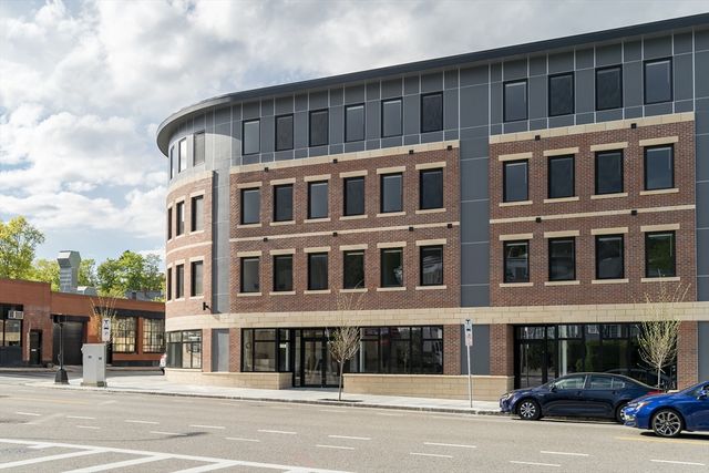 317 Belgrade Ave 207, Boston, MA 02131