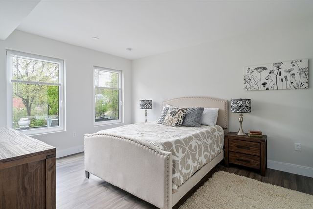 317 Belgrade Ave 207, Boston, MA 02131