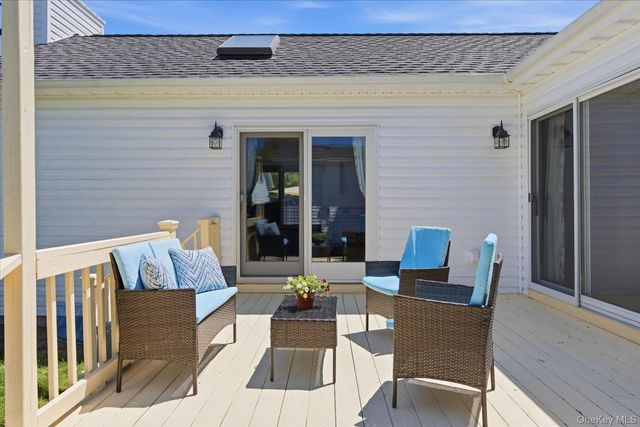 16 High Meadow Lane, Jamesport, NY 11901
