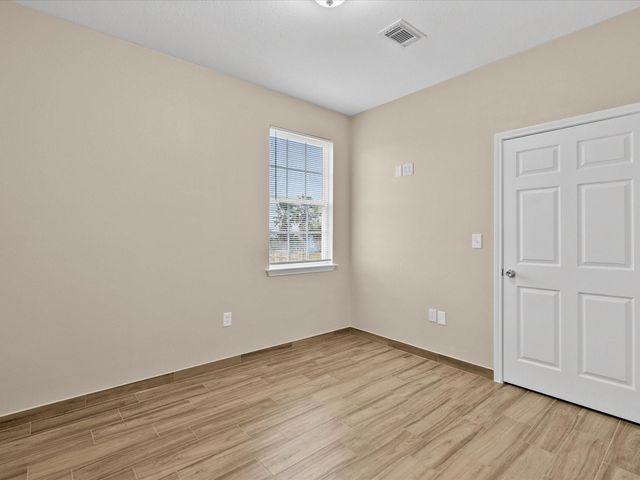 533 12th Street Street, San Leon, TX 77539