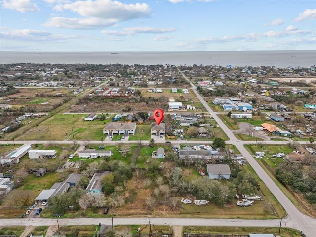533 12th Street Street, San Leon, TX 77539
