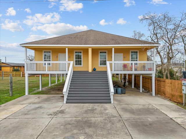 533 12th Street Street, San Leon, TX 77539