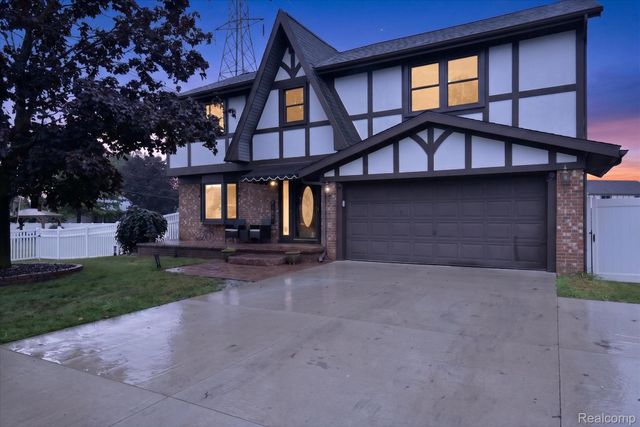 24011 Heritage Drive, Woodhaven, MI 48183