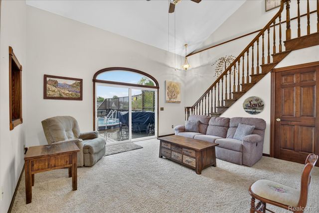 24011 Heritage Drive, Woodhaven, MI 48183