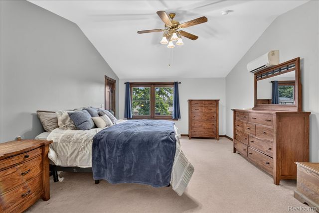 24011 Heritage Drive, Woodhaven, MI 48183