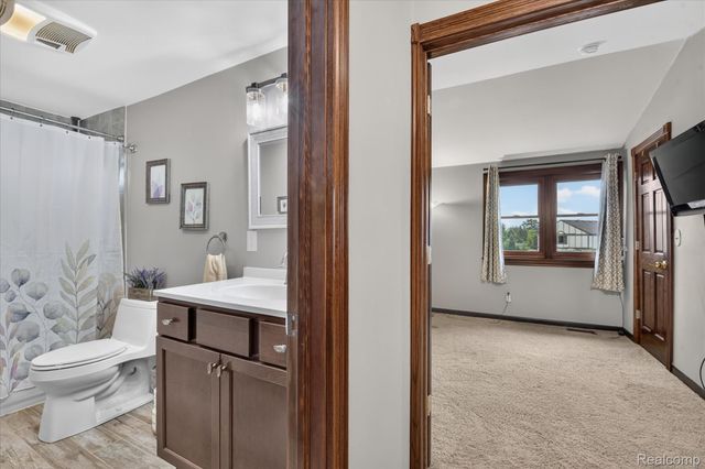 24011 Heritage Drive, Woodhaven, MI 48183