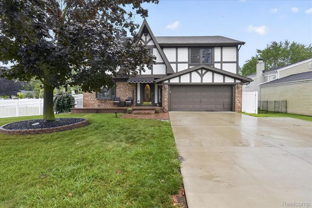24011 Heritage Drive, Woodhaven, MI 48183