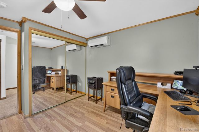 24011 Heritage Drive, Woodhaven, MI 48183