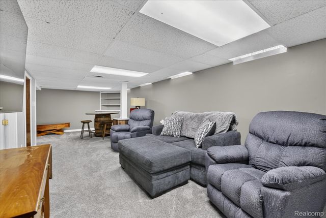 24011 Heritage Drive, Woodhaven, MI 48183