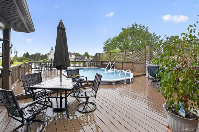 24011 Heritage Drive, Woodhaven, MI 48183