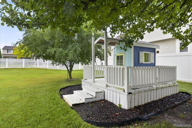 24011 Heritage Drive, Woodhaven, MI 48183