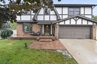 24011 Heritage Drive, Woodhaven, MI 48183