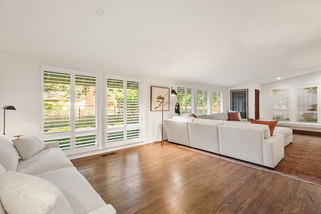 5910 River Glen Court, Carmichael, CA 95608