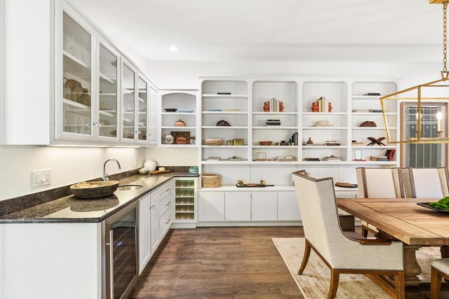 5910 River Glen Court, Carmichael, CA 95608