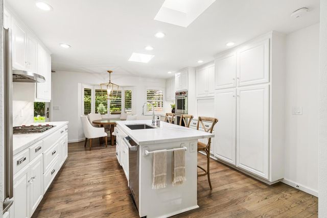 5910 River Glen Court, Carmichael, CA 95608