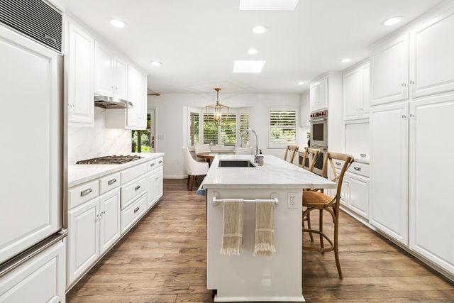 5910 River Glen Court, Carmichael, CA 95608