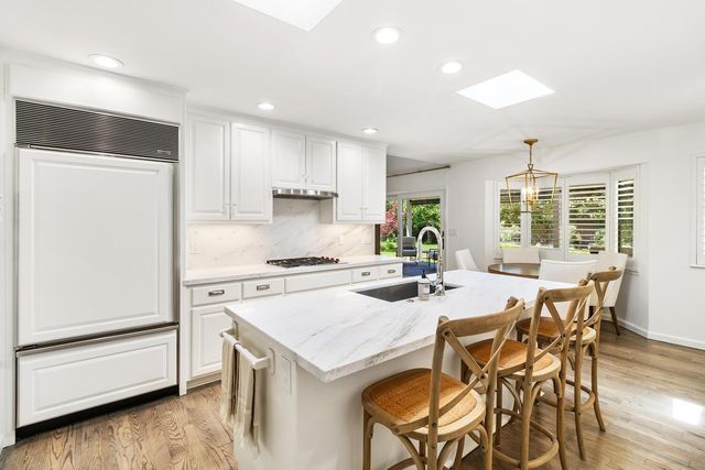 5910 River Glen Court, Carmichael, CA 95608