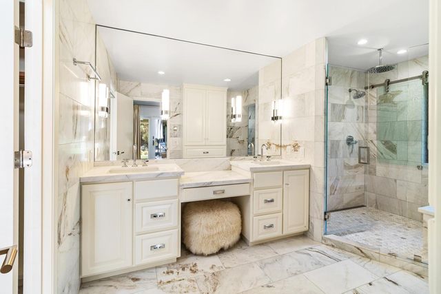 5910 River Glen Court, Carmichael, CA 95608