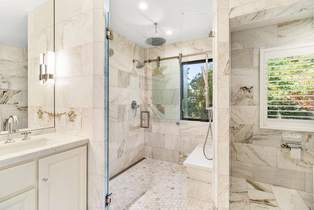 5910 River Glen Court, Carmichael, CA 95608