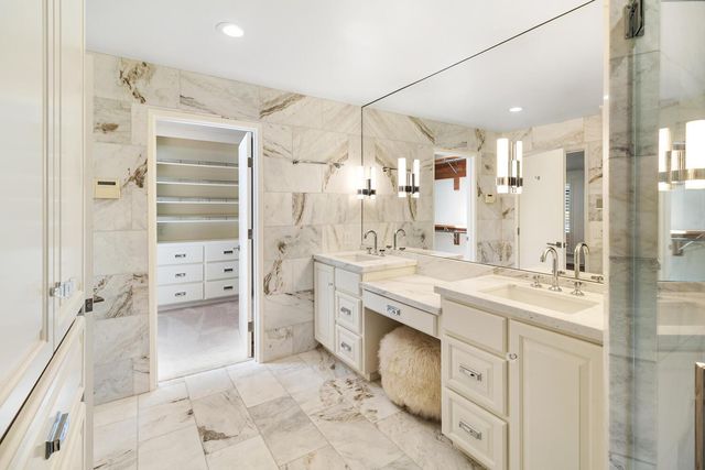 5910 River Glen Court, Carmichael, CA 95608