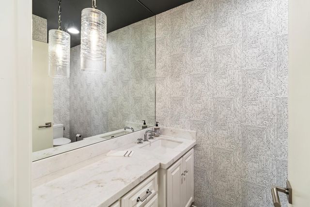 5910 River Glen Court, Carmichael, CA 95608