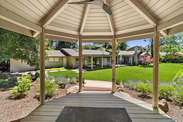 5910 River Glen Court, Carmichael, CA 95608