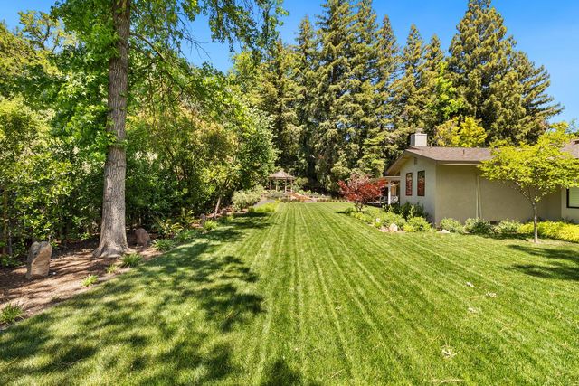 5910 River Glen Court, Carmichael, CA 95608