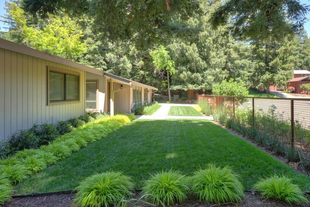 5910 River Glen Court, Carmichael, CA 95608