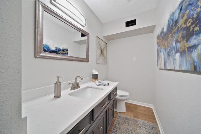 2902 Blue Lakes Lane, Missouri City, TX 77459