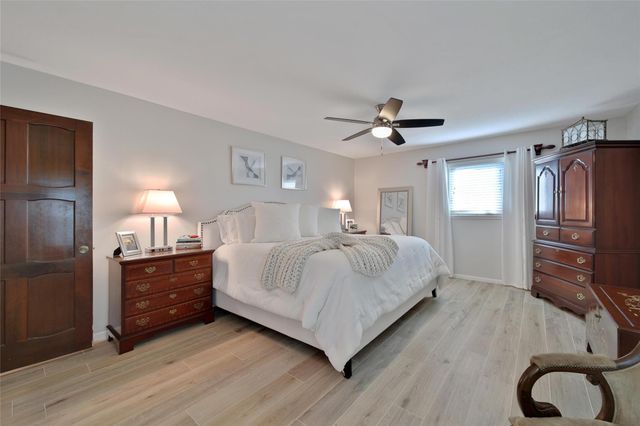 2902 Blue Lakes Lane, Missouri City, TX 77459