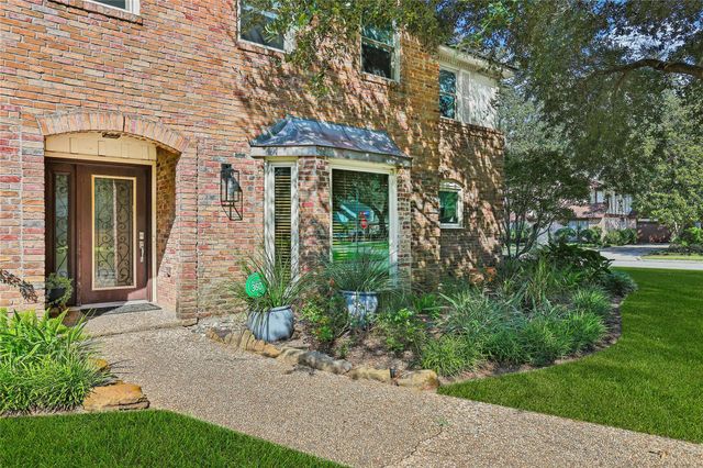 2902 Blue Lakes Lane, Missouri City, TX 77459