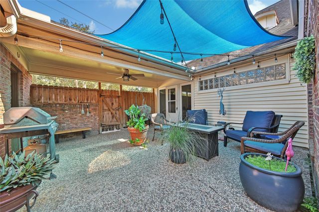 2902 Blue Lakes Lane, Missouri City, TX 77459