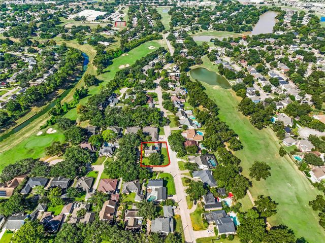 2902 Blue Lakes Lane, Missouri City, TX 77459