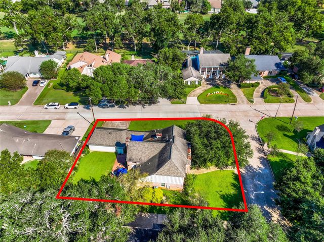 2902 Blue Lakes Lane, Missouri City, TX 77459