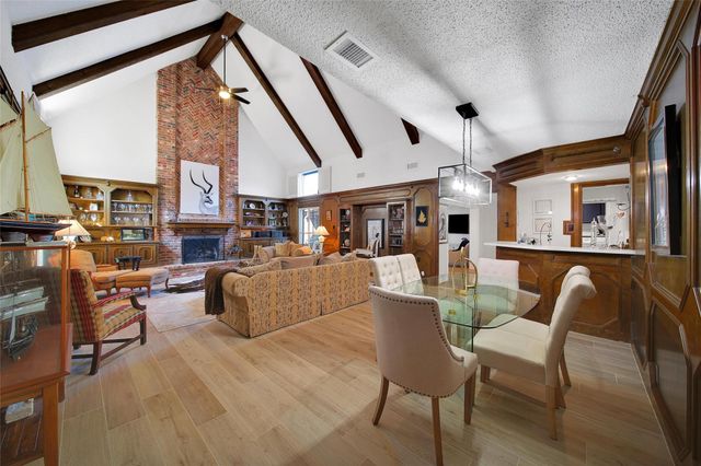 2902 Blue Lakes Lane, Missouri City, TX 77459