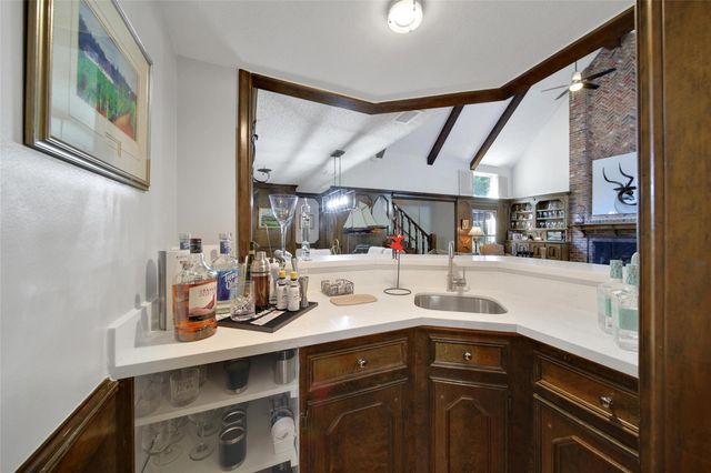 2902 Blue Lakes Lane, Missouri City, TX 77459