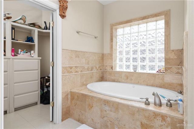 2401 W Rhin Drive, Edinburg, TX 78539