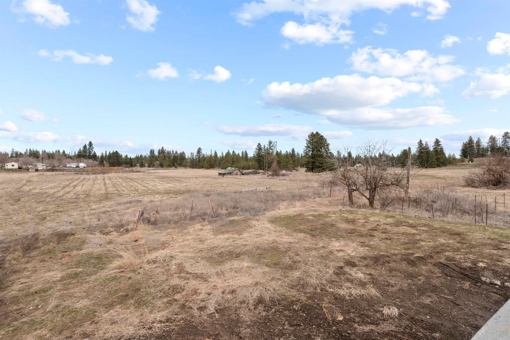 5704 W Garden Springs Rd, Spokane, WA 99224 photo 3