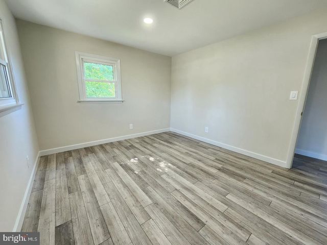 27 WEYBURNE RD, Hamilton, NJ 08690