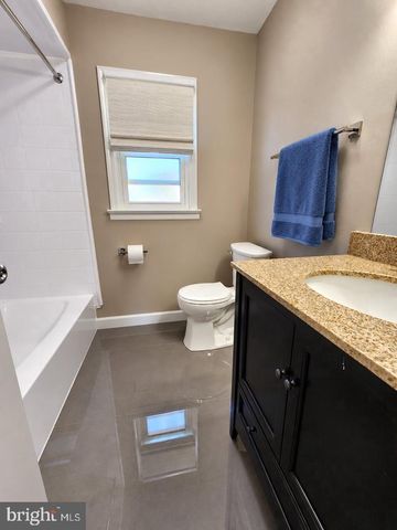 27 WEYBURNE RD, Hamilton, NJ 08690