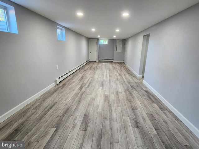 27 WEYBURNE RD, Hamilton, NJ 08690
