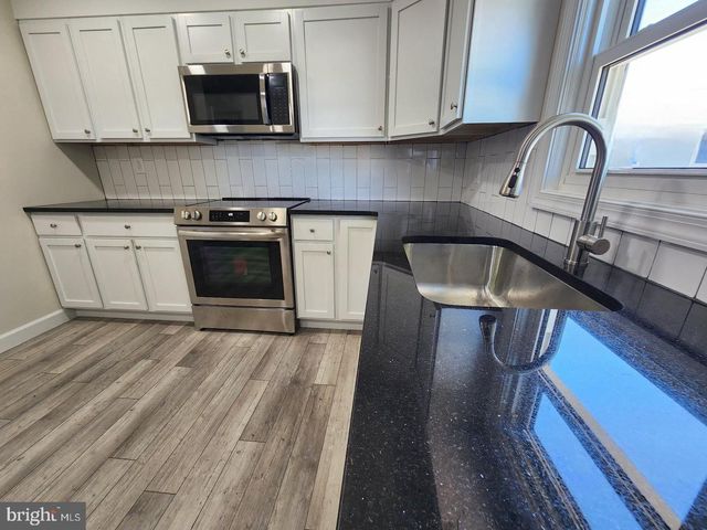 27 WEYBURNE RD, Hamilton, NJ 08690
