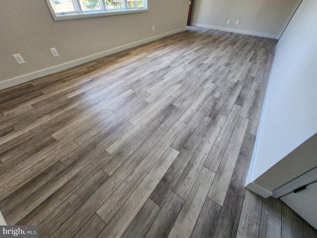 27 WEYBURNE RD, Hamilton, NJ 08690